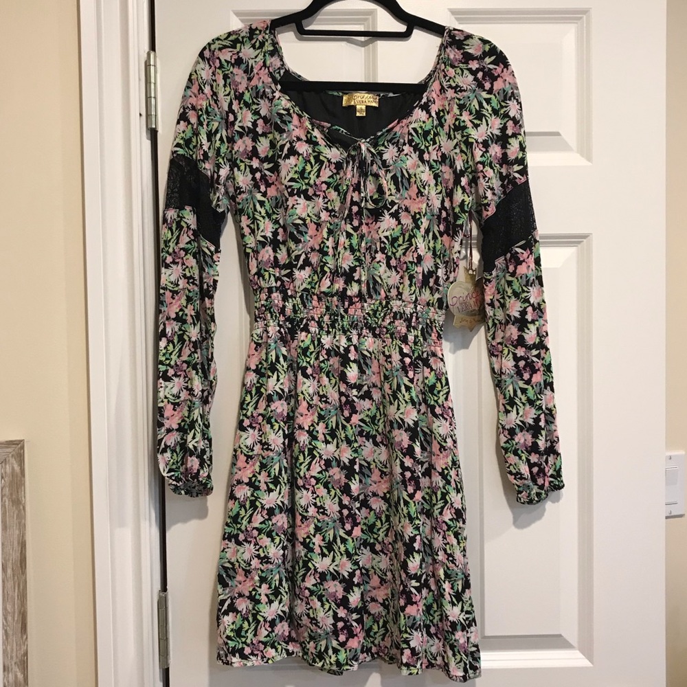Vera Wang long sleeved dress
